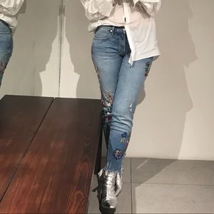 3 for $30   ZARA WOMAN EMBROIDER DENIM PANTS
